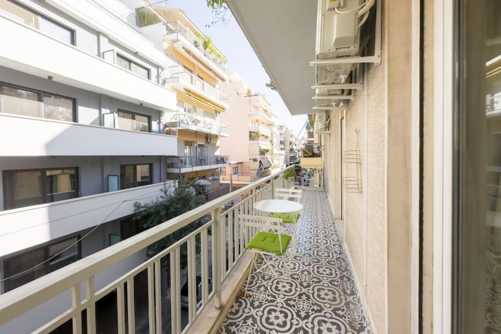 Spacious Urban Apt In The Heart Of Athen Exterior foto